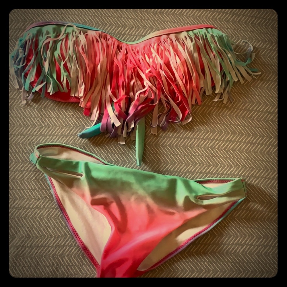 Fringe 2 piece. Size S